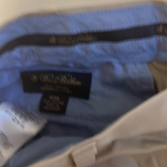 Brooks Brothers Lightweight Advantage 9” inseam chinos Khaki - Picture 2 of 3